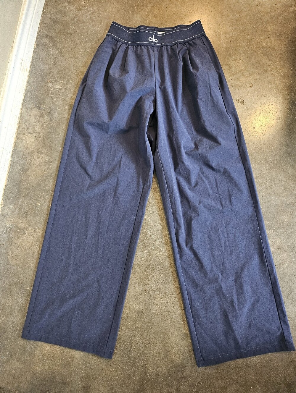 ALO Yoga Suit Up Straight Leg Trouser Pants Size XS Blue Polyester